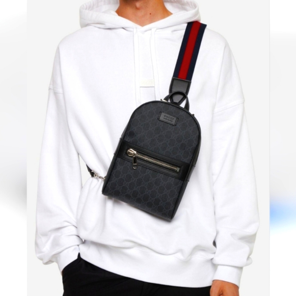 Auth💞 NWOT Supreme GG Crossbody/backstrap Bag ( full inclusion)